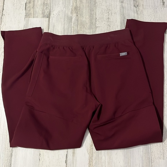 Figs Maroon Scrub Pants Size Small - Picture 4 of 10